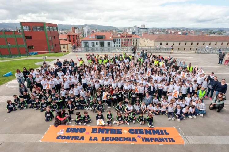 Alumnado de Infantil, Primaria y Secundaria del Colegio San Lorenzo de Gijón