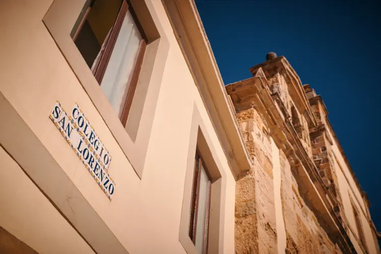 Colegio San Lorenzo de Gijón, proyecto educativo iniciado en 1987