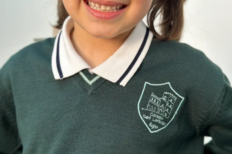 Uniforme escolar colegio San Lorenzo